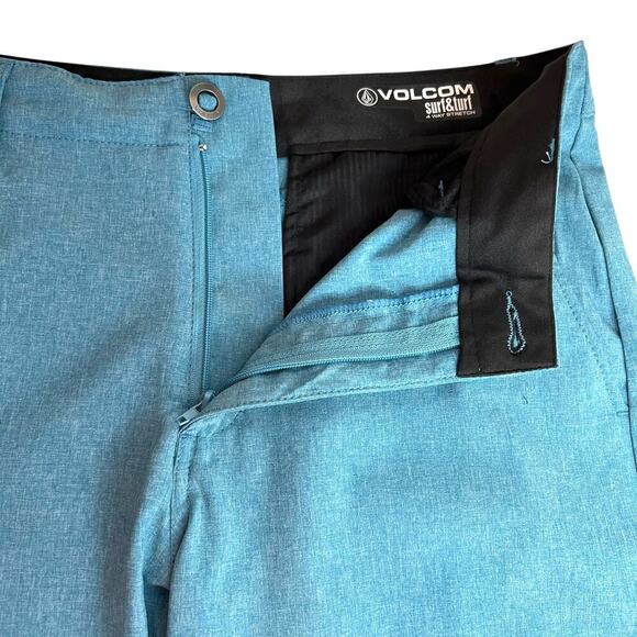 VOLCOM 9" Surf and Turf Hybrid Shorts 20" Outseam in Turquoise Men's 30 Waist - Picture 6 of 11